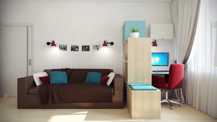 Wohnzimmer mit Arbeitsbereich