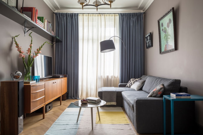 Möbelanordnung in einem Wohnzimmer von 16 m²