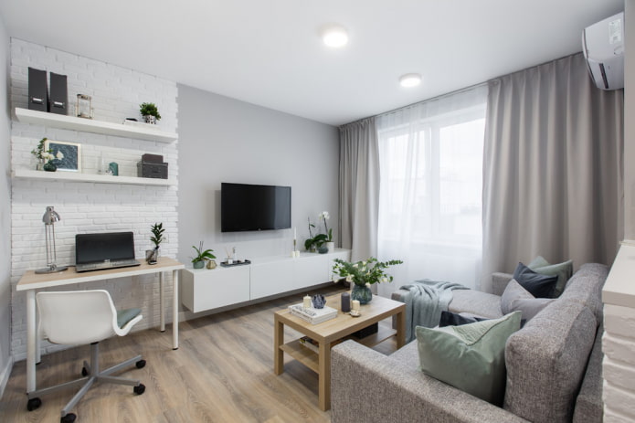 Arbeitszimmer in der Ecke im Innenraum