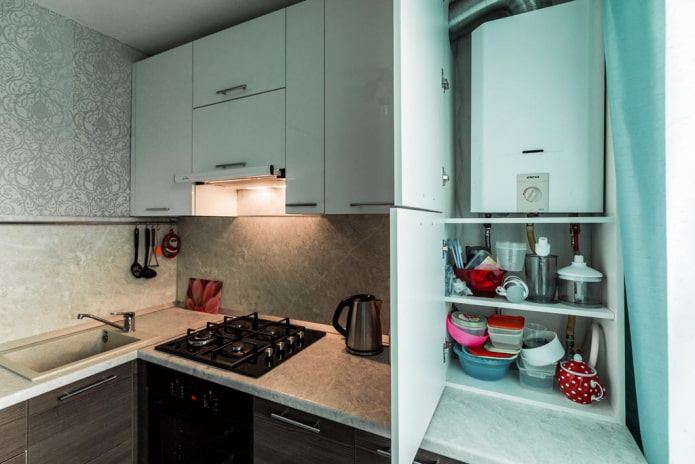 Küchenfläche von 5 m² mit einem Gaswarmwasserbereiter