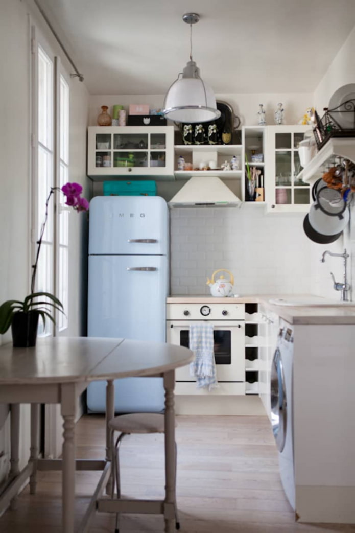 SMEG-Kühlschrank im Innenraum