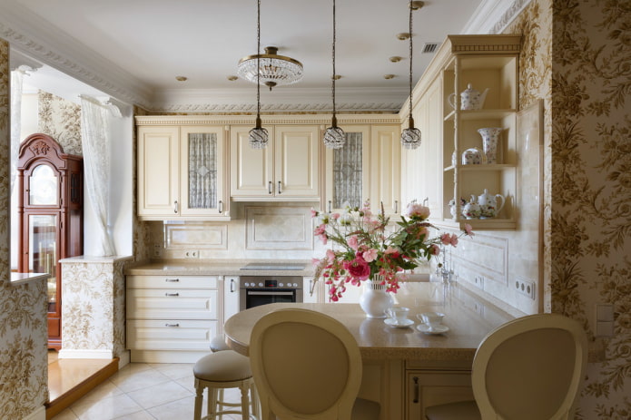 Design einer kleinen Küche kombiniert mit einer Loggia