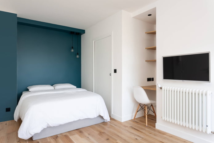 Büro im Schlafzimmer