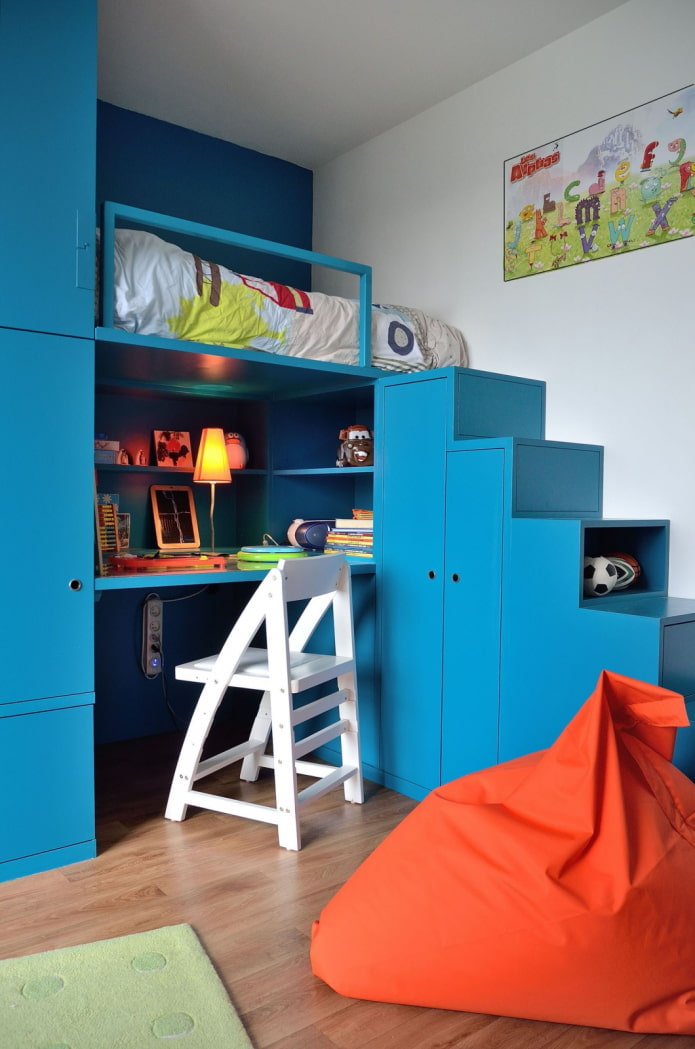 Drei-in-einem-Bett