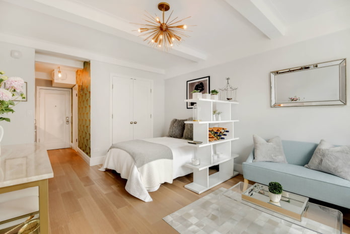 Weißes Schlafzimmer-Wohnzimmer