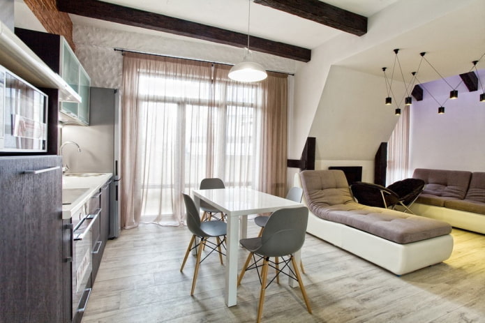 Innenraum einer 40 Quadratmeter großen Zweizimmerwohnung im europäischen Stil