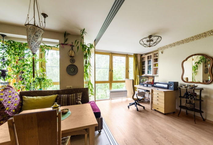 Wohnung mit großen Fenstern