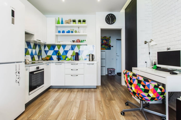 Zweizimmerwohnung im europäischen Stil mit heller Wohnküche