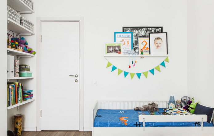 Kinderzimmer in einer Zweizimmerwohnung im europäischen Stil