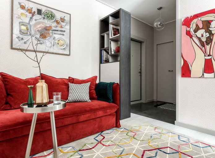 Regal zwischen Wohnzimmer und Flur