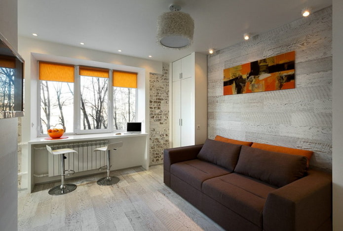 Möbelanordnung im Innenraum eines Studio-Apartments
