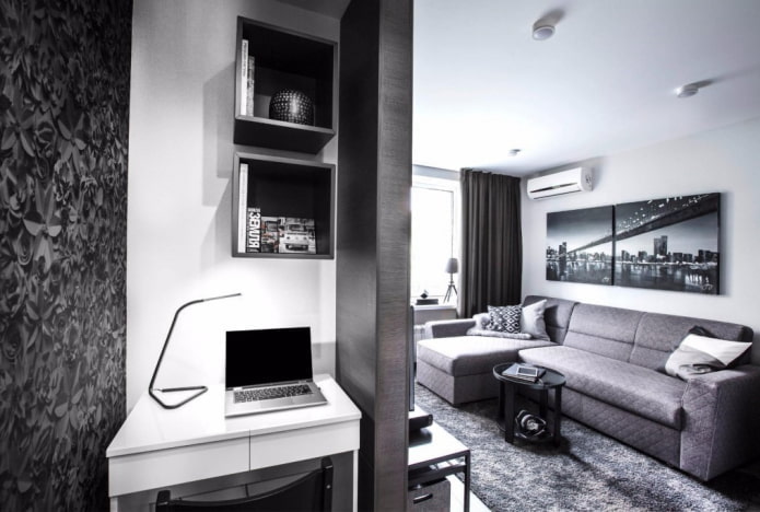 Arbeitsbereich im Inneren eines Studio-Apartments