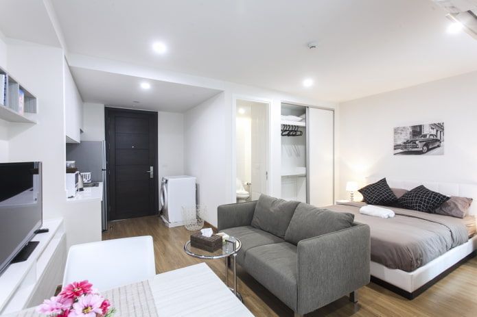 Beleuchtung im Innenraum eines Studio-Apartments