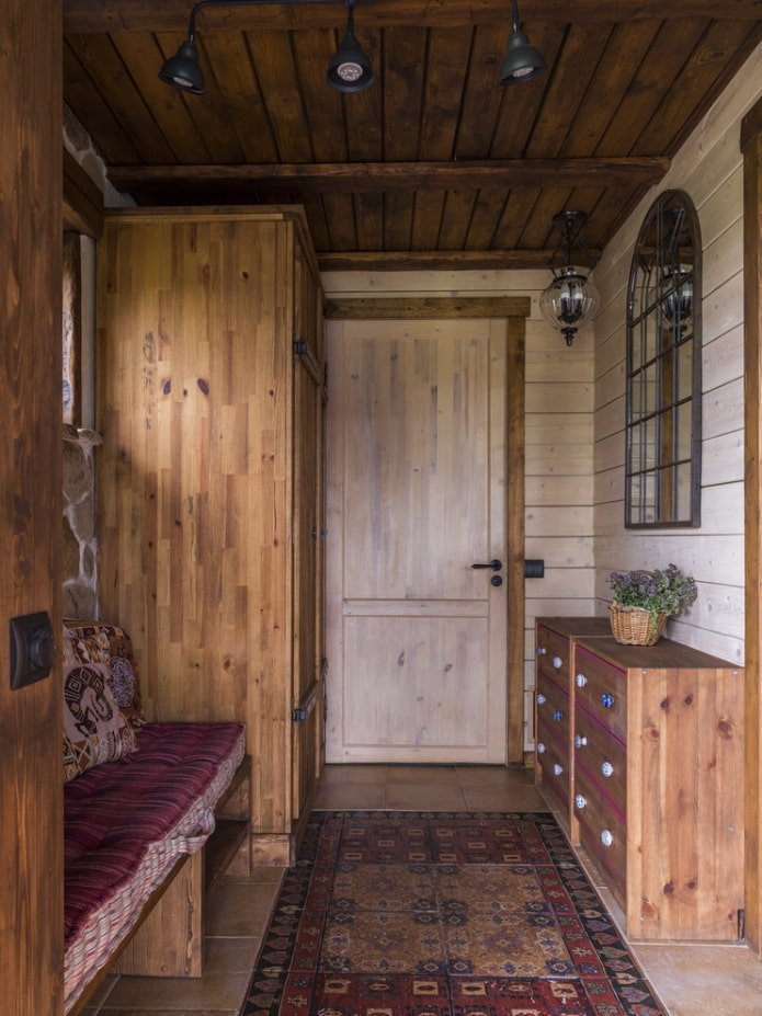 kleiner Flur im Inneren des Hauses