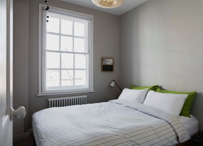 großes Fenster im Schlafzimmer