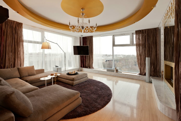 Gemusterte Decke im Wohnzimmer