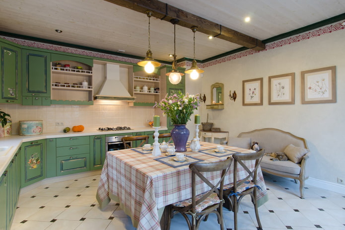 Deckengestaltung im Provence-Stil