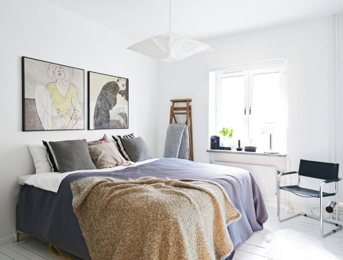 Weißes Interieur mit Akzenten
