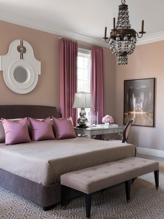 Schlafzimmer in Rosatönen