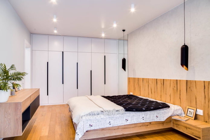 Schlafzimmer mit Deckenleuchten