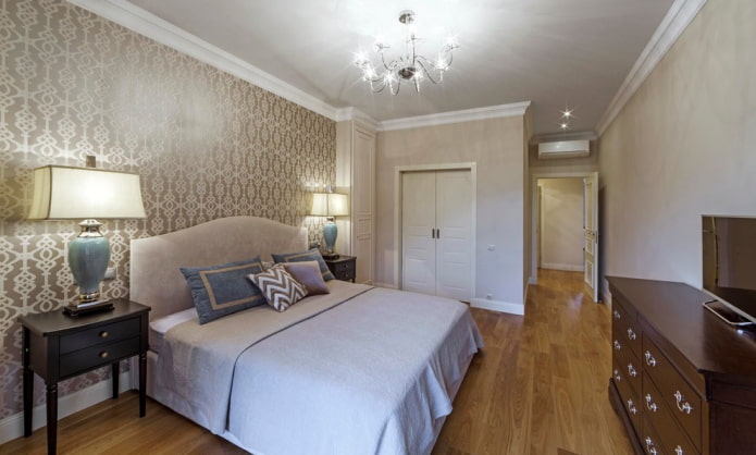 Schlafzimmer mit Ankleidezimmer
