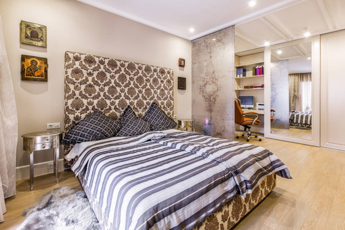 Arbeitszimmer im Schlafzimmer