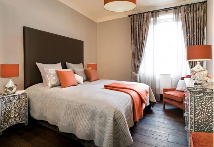 Accessoires und Textilien in Orangetönen