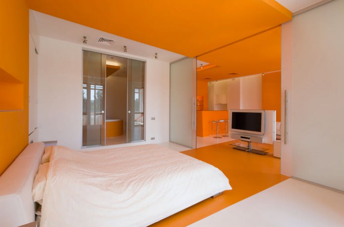 weißes und orangefarbenes Schlafzimmer