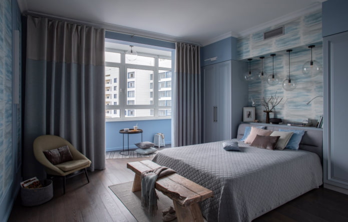 Blaues Schlafzimmer mit Balkon