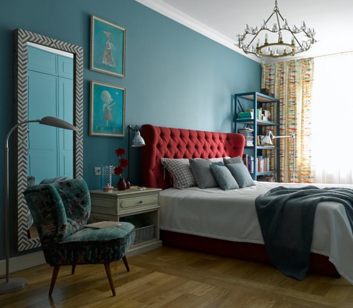 Die Wände im Schlafzimmer in Blau streichen