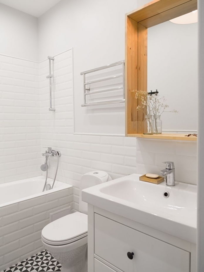 Ziegelfliesen im Badezimmer