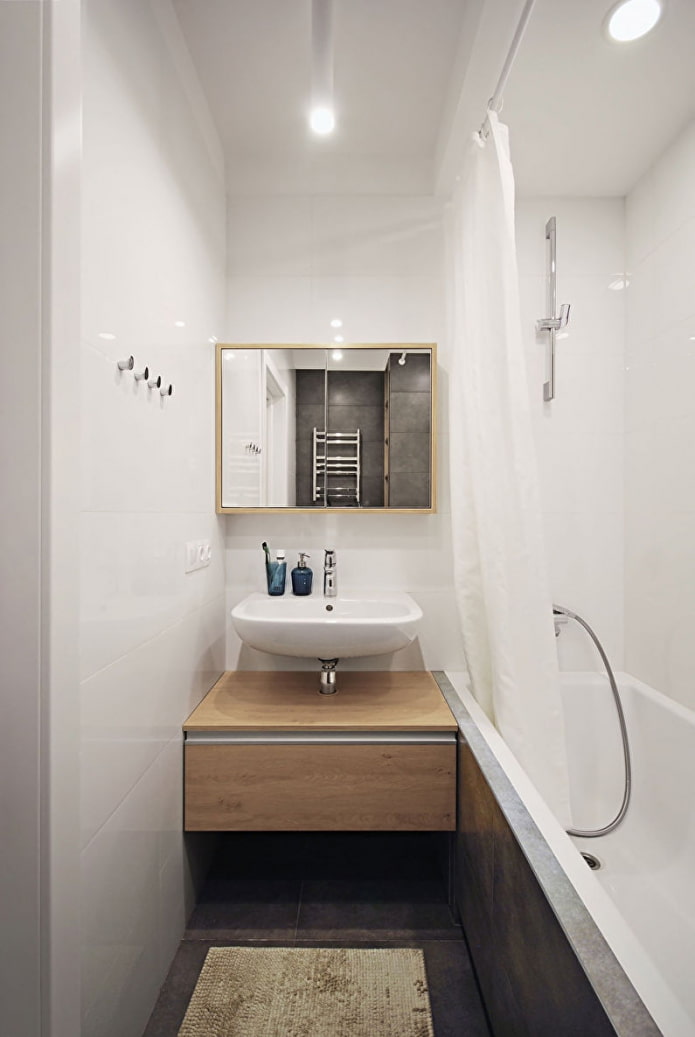 Separates Badezimmer