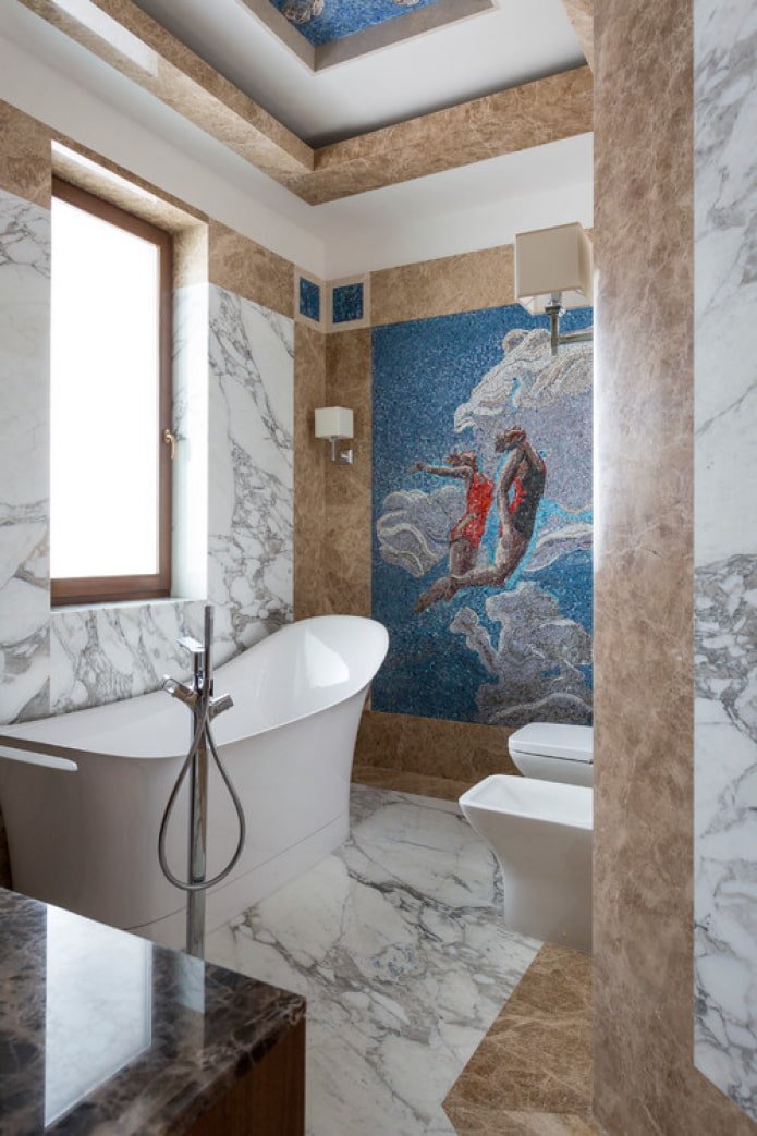Mosaik an der Wand in der Dusche