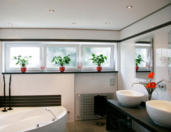Milchglasfenster im Badezimmer