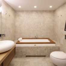 Innenansicht eines Badezimmers kombiniert mit einer Toilette-6