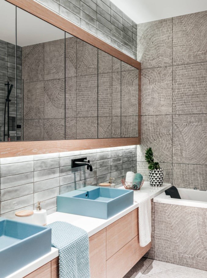 Spiegelschränke im Badezimmer