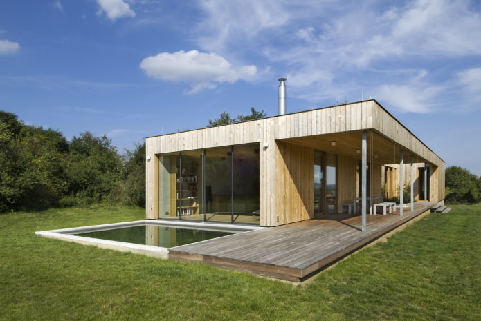 Haus mit Terrasse im High-Tech-Stil