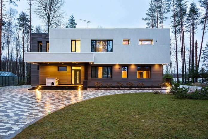 Haus mit Flachdach im High-Tech-Stil