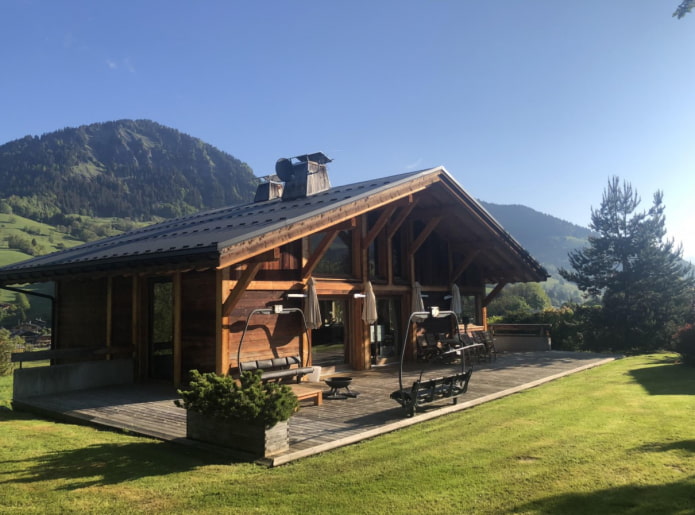 Satteldach des Hauses