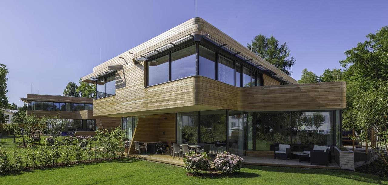 Haus mit Panoramafenstern