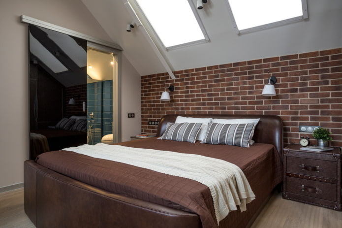 Schiebetüren in einem Loft-Schlafzimmer