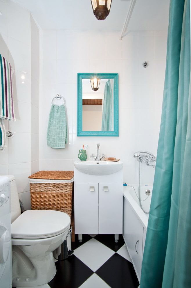 Türkisfarbene Akzente im Badezimmer