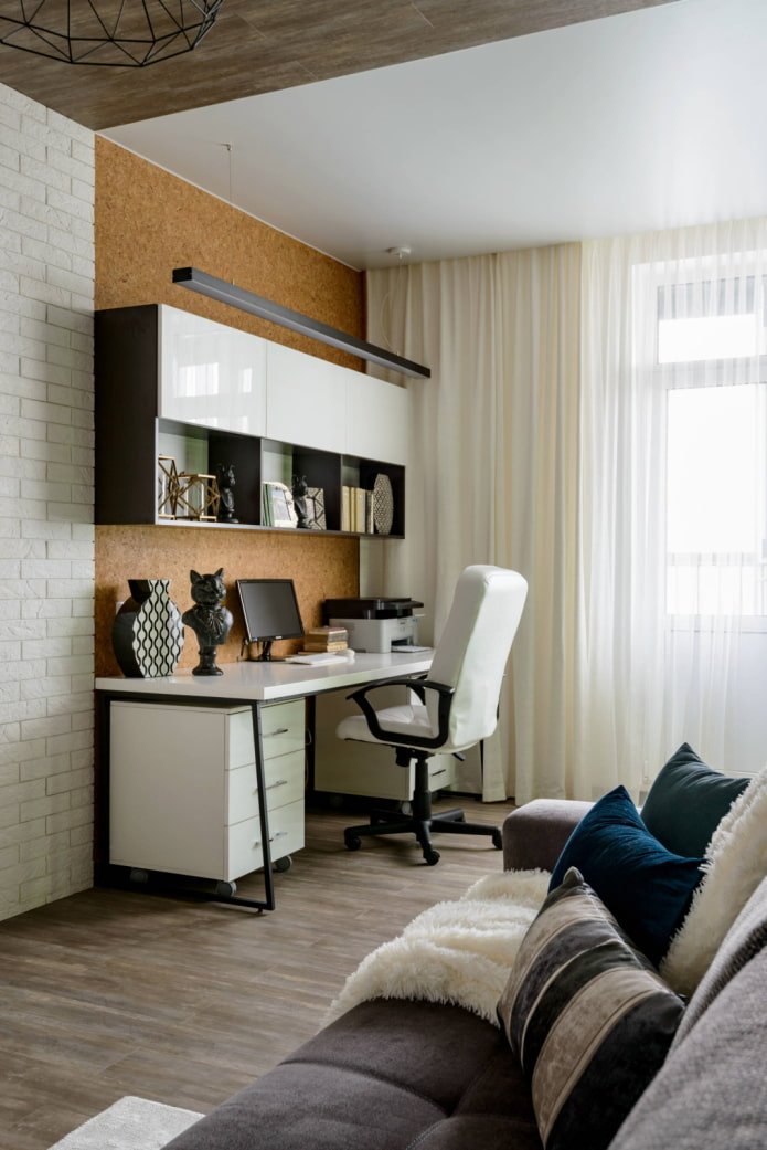 Arbeitsplatz im Wohnzimmer
