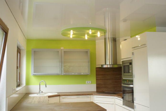 Glänzendes zweistufiges Design in der Küche
