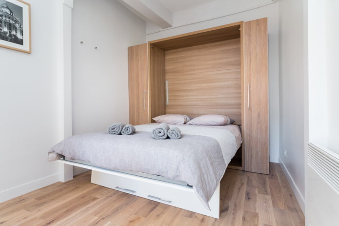 Doppelbett-Kleiderschrank im Innenraum