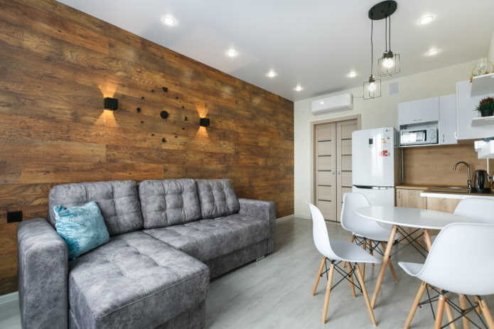 große Küche mit Sofa