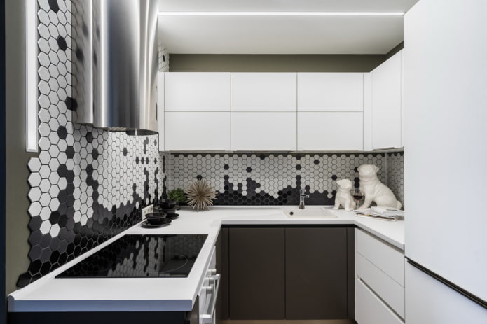 Schürzengröße im Kücheninterieur
