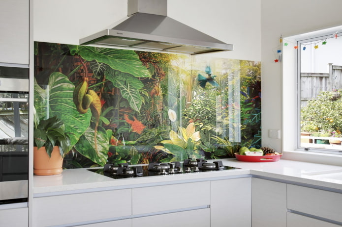 Schürzendesign im Kücheninterieur
