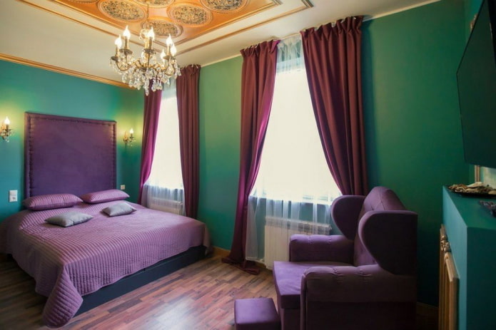 lila-grünes Schlafzimmer-Interieur