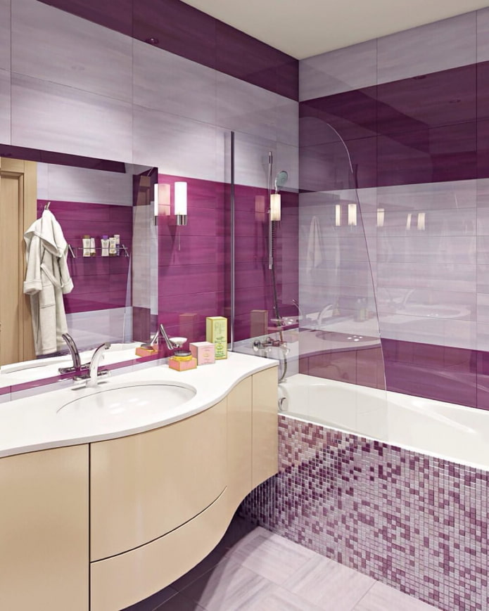 Badezimmer mit Mosaikfliesen